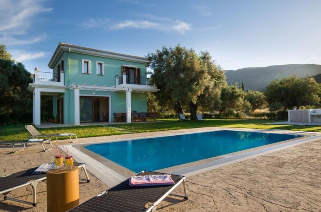 Lygia Villa | Villa Asprolia