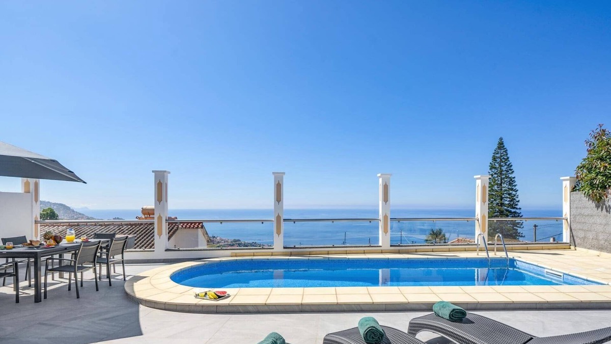 Imaculado Coracao de Maria Villa | Villa Atlantic Sunset by Villa Plus