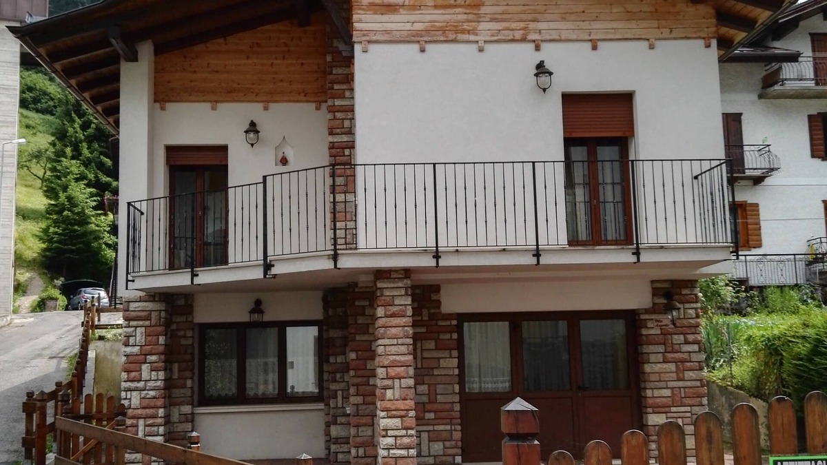 Auronzo di Cadore House | VILLA AUGUSTA APP.GRANDE