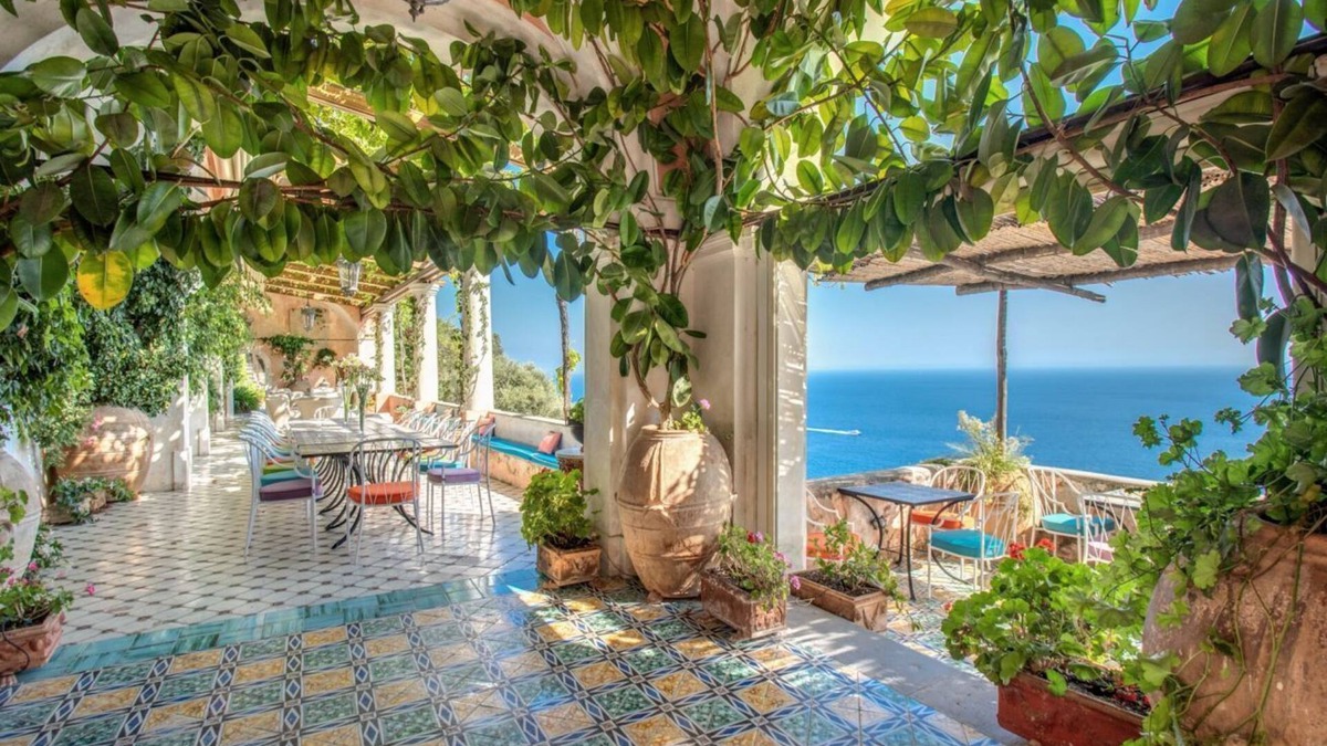 Liparlati Villa | Villa Augusta heaven in a room! Swimming pool with view. Services included!