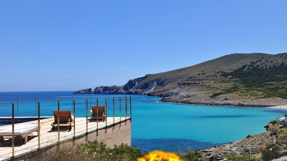 Cala Mesquida Villa | Villa 'Aurea' with Sea View, Private Pool and Wi-Fi