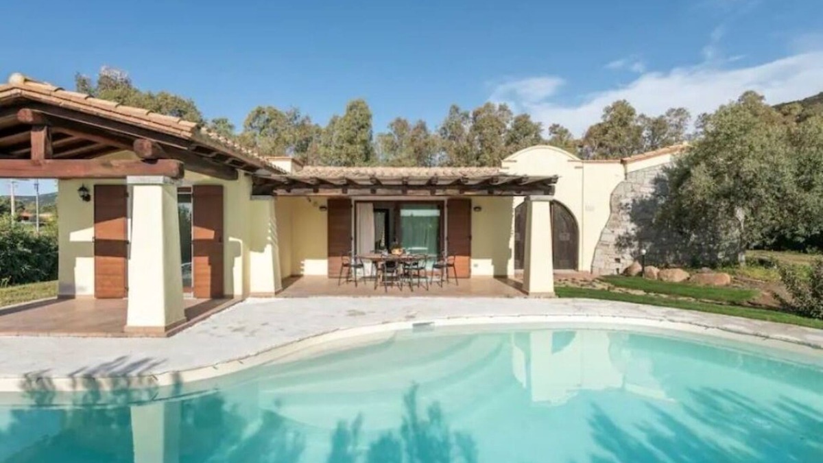 Sant'Elmo Villa | Villa Babajola – Pool & Garden, 500m walk to Beach