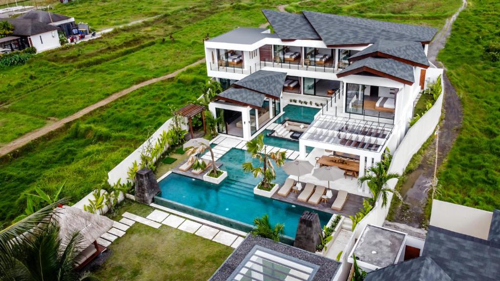 Andong Villa | Villa Baia by BaliSuperHost
