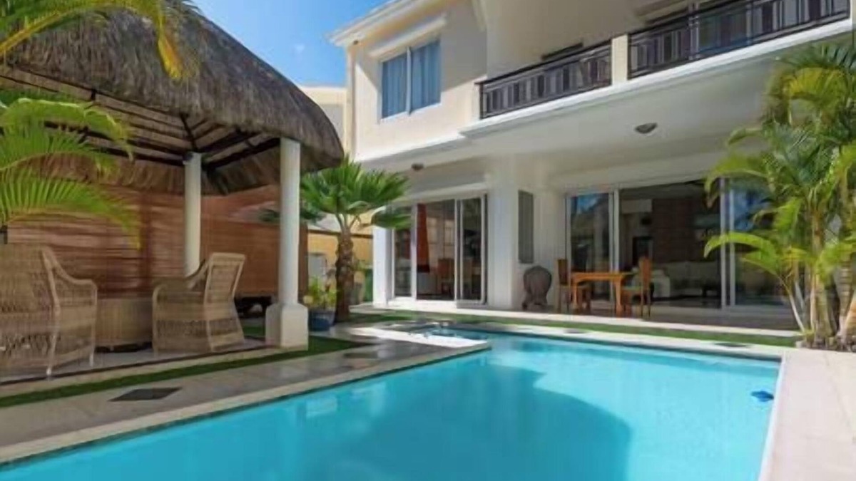 Cap Malheureux House | VILLA Bain Boeuf 150 from the beach, swimming pool