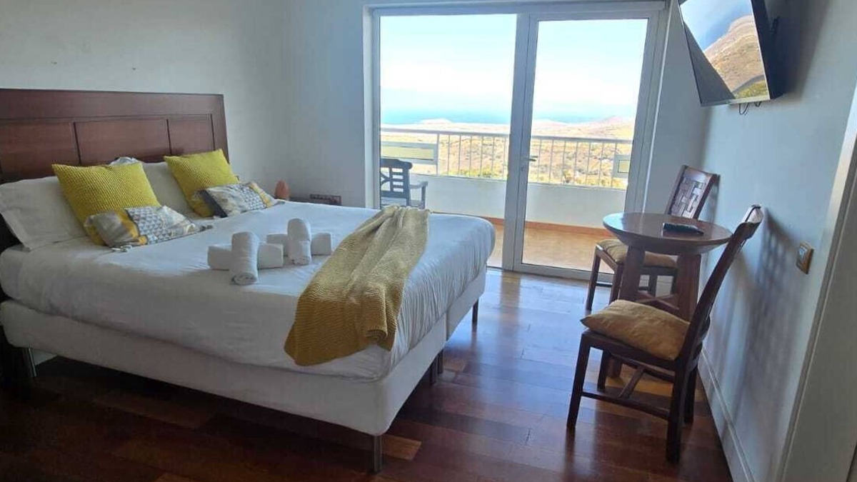 Santa Brigida Apartment | 'Villa bandama golf Galdar-06' with sea views, Wi-Fi and air conditioning