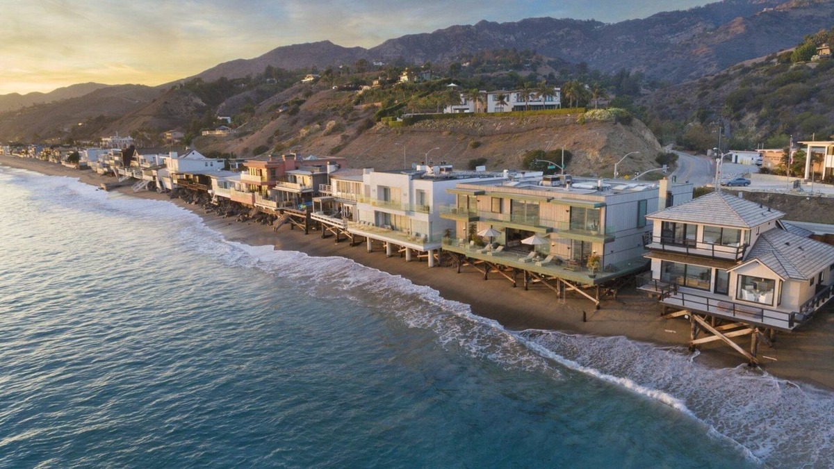 Eastern Malibu Villa | Villa Beach Essence