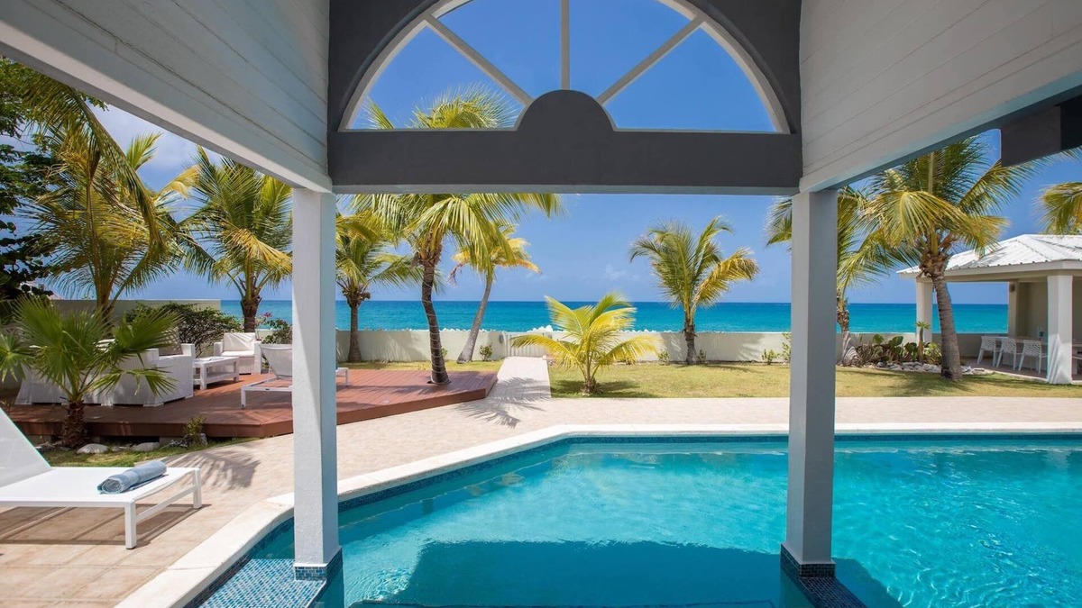 Beacon Hill Villa | Villa Beach Secrets by Fantasia Villas