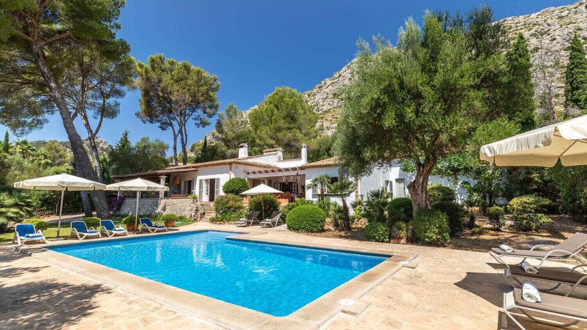Urbanitzacio la Font Villa | VILLA BELLA FONTE - LUXURY RETREAT