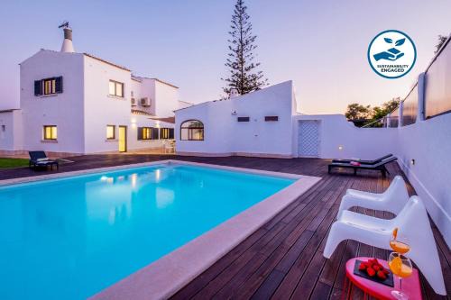 Lagoa e Carvoeiro Villa | Villa Benagil Boutique by Algarve Vacation