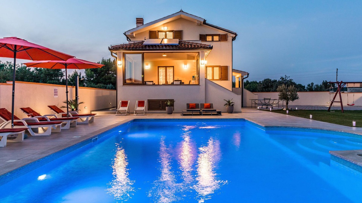 Medulin Villa | Villa Bergena * with large swimming pool 58m2