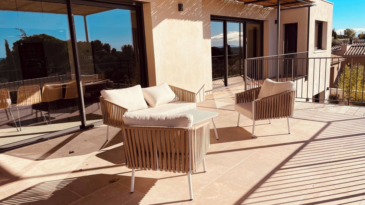 Rochefort-du-Gard Villa | Villa between Avignon and Nîmes with heated outdoor pool on request.