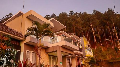 Ngaglik Villa | Villa Bhagawanta Malang, Villa Pinus M56