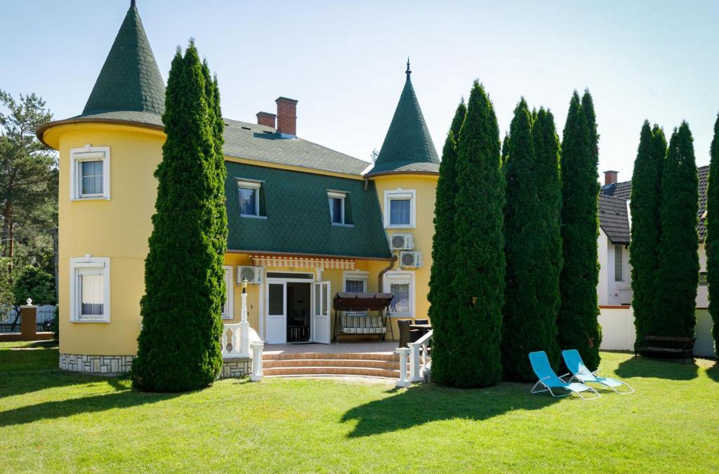 Balatonfoldvar Villa | Villa Big Thuja by Interhome