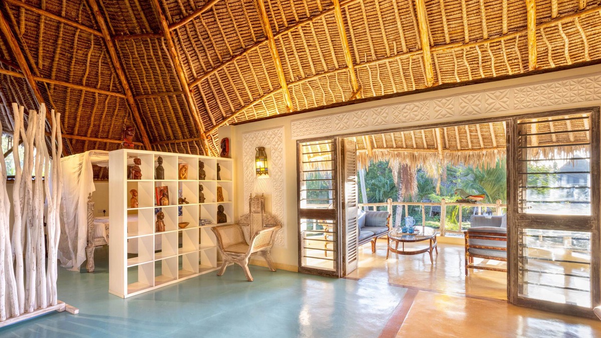 Galu Beach Villa | Villa Blue, with beautiful decor @ 5" from Galu Beach
