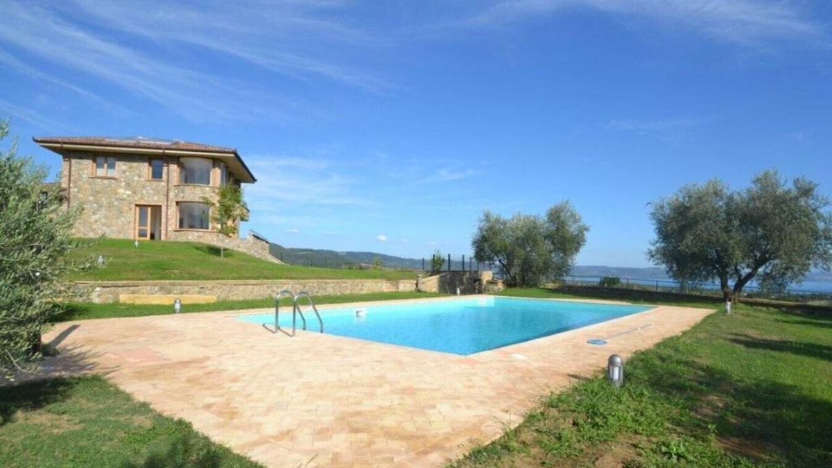 Grotte di Castro Villa | Villa Bolsena - Independent villa with private pool