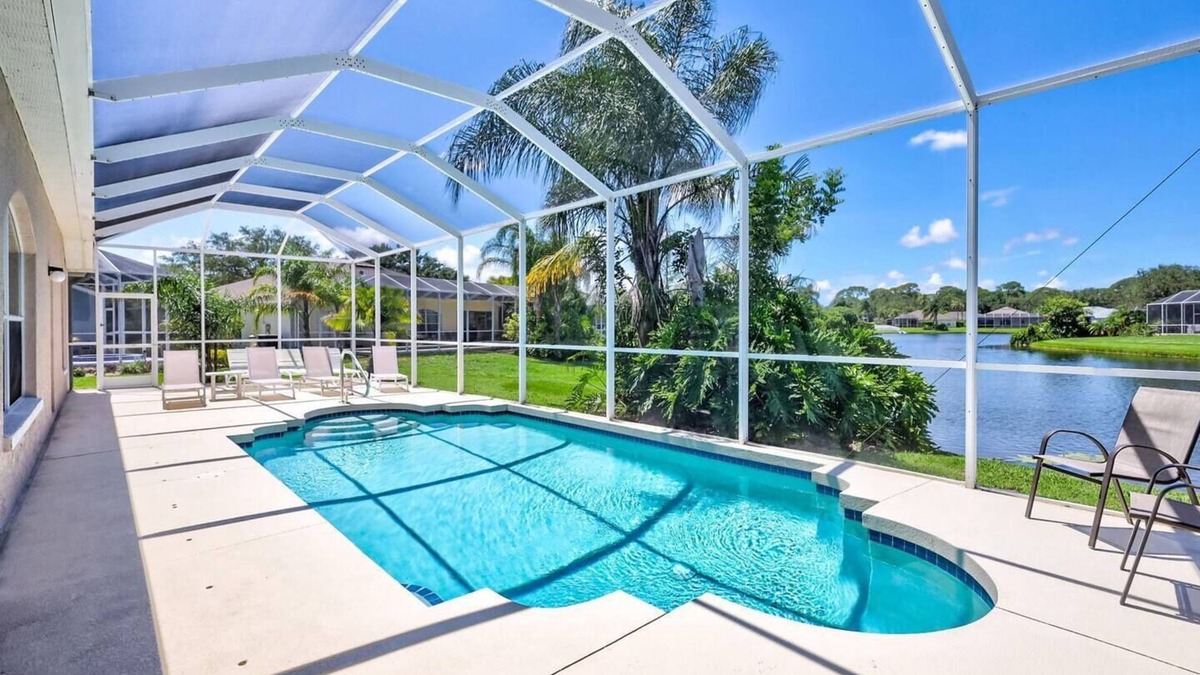Sabal Harbour Villa | Villa Bookelia - 4 Bedroom Pool Home by Gulfcoast Holiday Homes