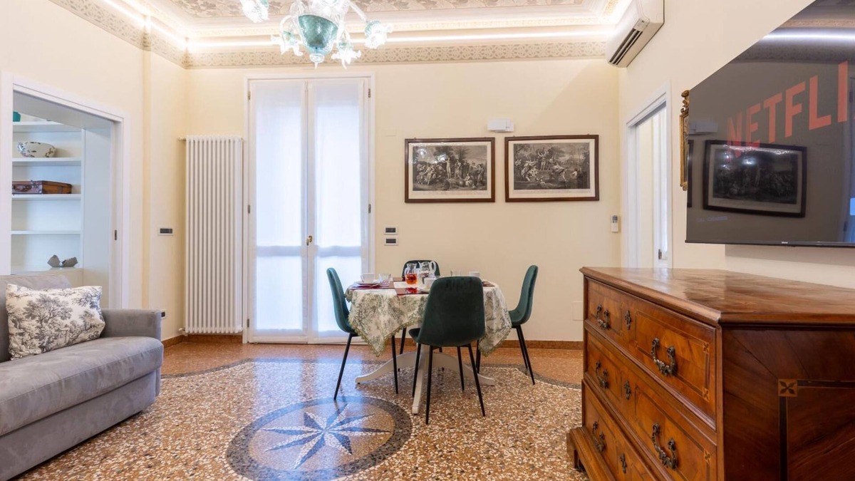 Saragozza-Porto Apartment | Villa Bottrigari Apartment with Terrace