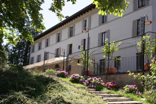 Carnago Hotel | Villa Bregana