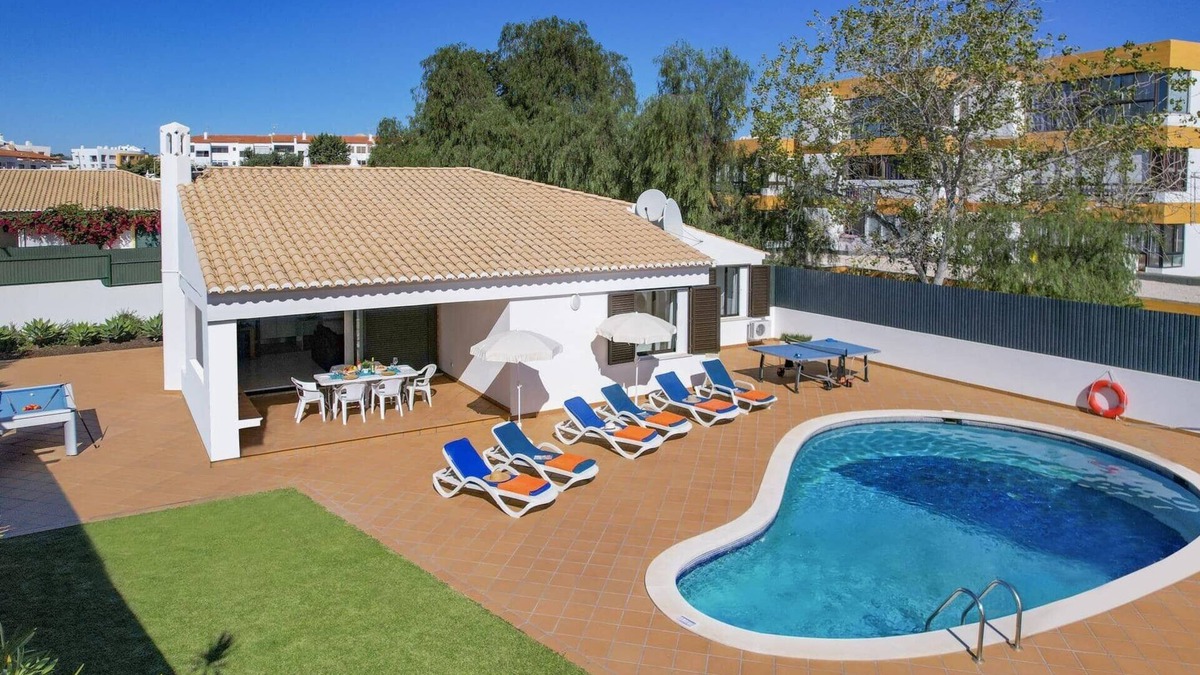 Areias de Sao Joao Villa | Villa Buganvillea by Villa Plus