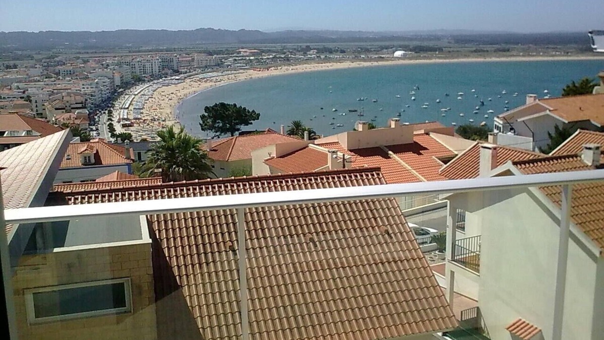 Sao Martinho do Porto Apartment | Villa by the sea with private pool exelente view of the bay and marginal