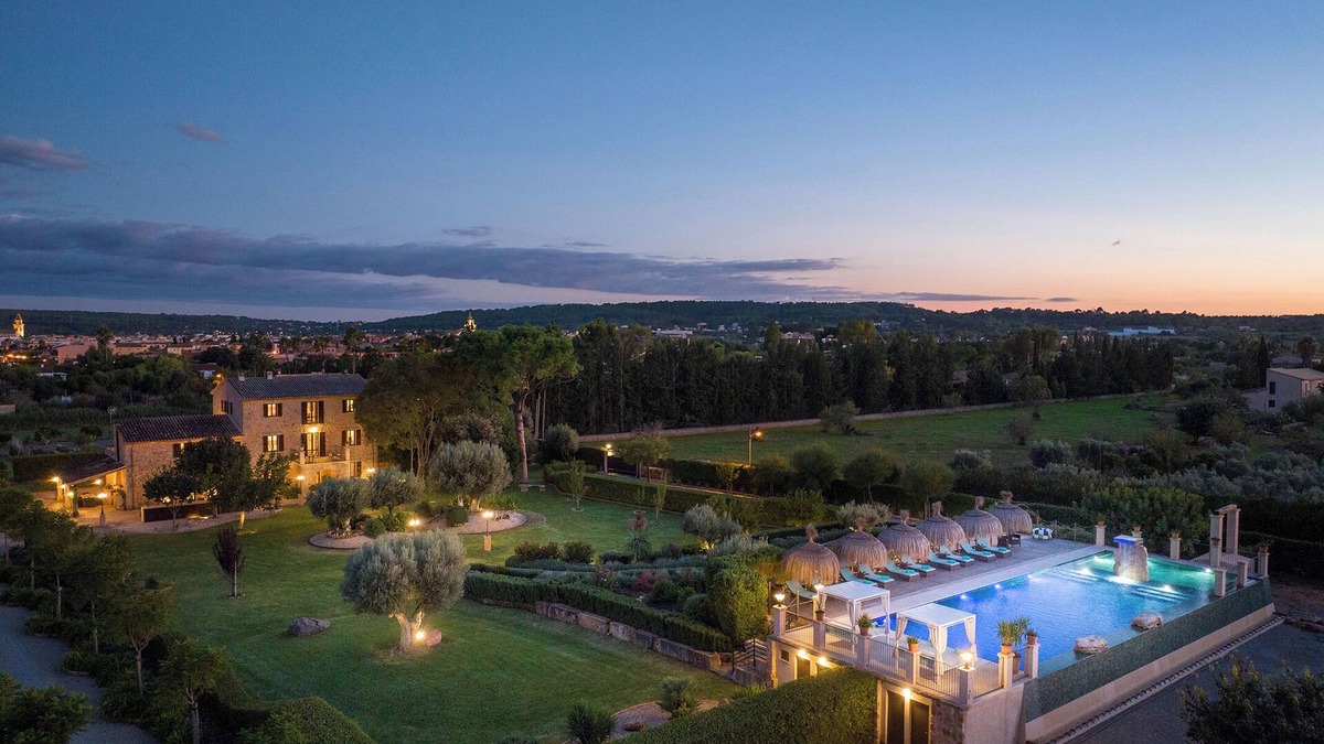 Santa Maria del Cami Villa | Villa 'Cas Metge Matas' with Private Pool, Wi-Fi and Air Conditioning