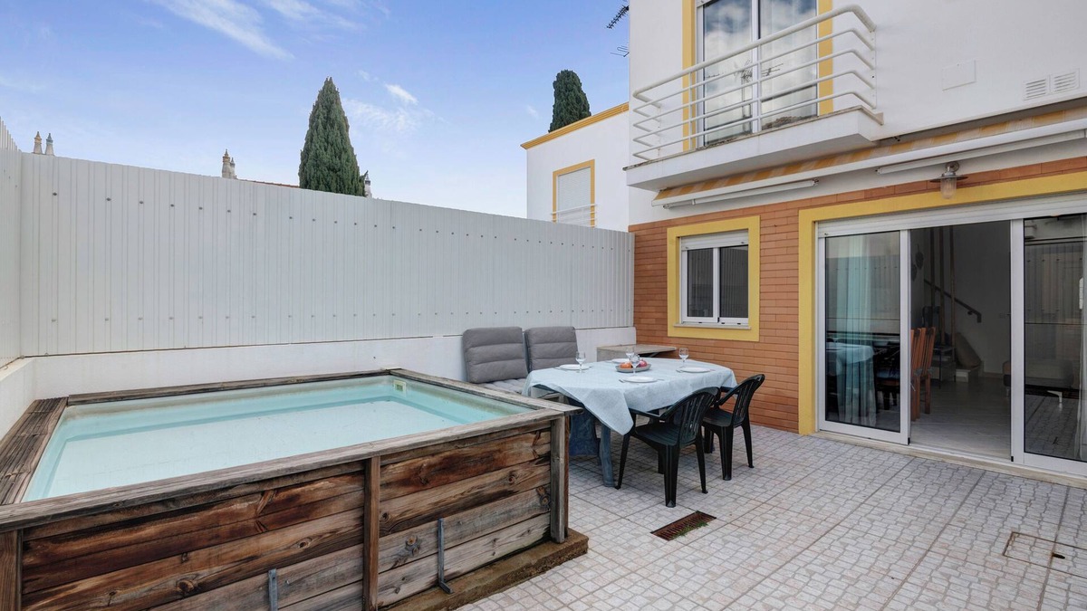 Vila Real Santo Antonio Villa | Villa 'Cacela Mar' with Private Pool, Private Terrace and Wi-Fi