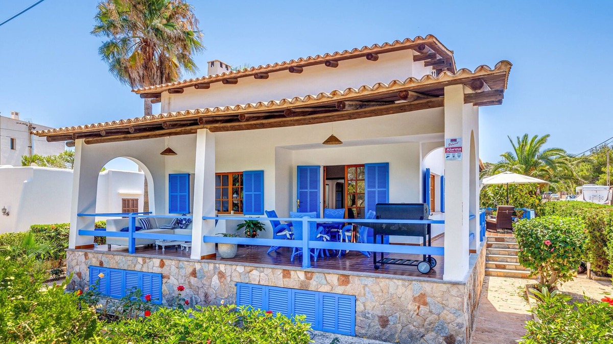 Cala Figuera House | Villa Cala Figuera with Outdoor Terrace and Wi-Fi
