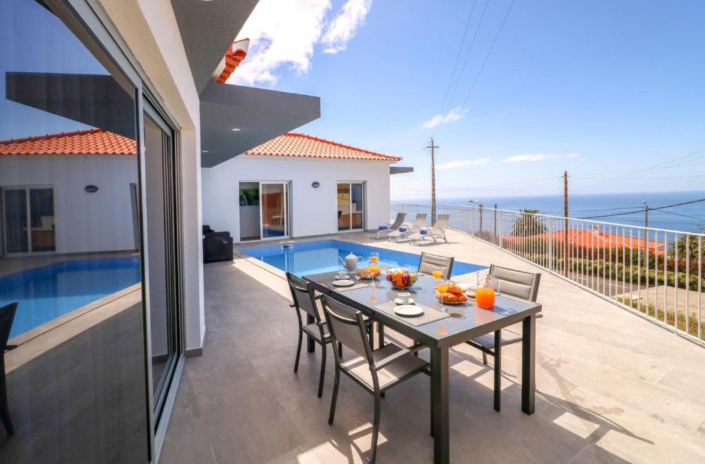 Estreito da Calheta Villa | Villa Calhetascape by Villa Plus