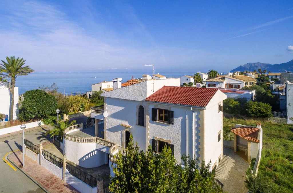 Urbanizacion S'Estanyol Villa | Villa Can Auba Only Families