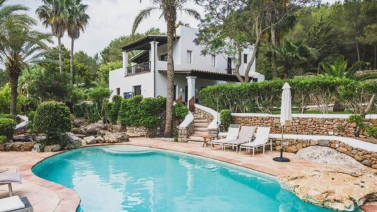 Santa Eulalia del Rio Villa | Villa "Can Blay" with Pool, Air Conditioning, Terraces, Mountain & Sea View