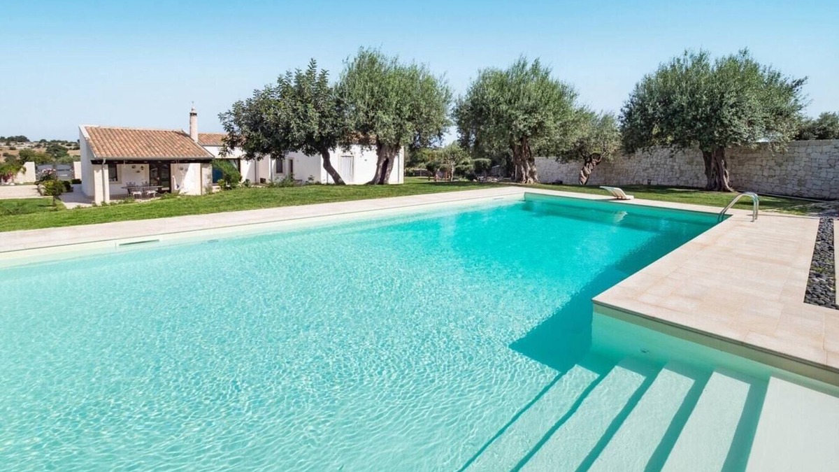 Rosolini Villa | Villa Candia - Private villa with pool near Modica