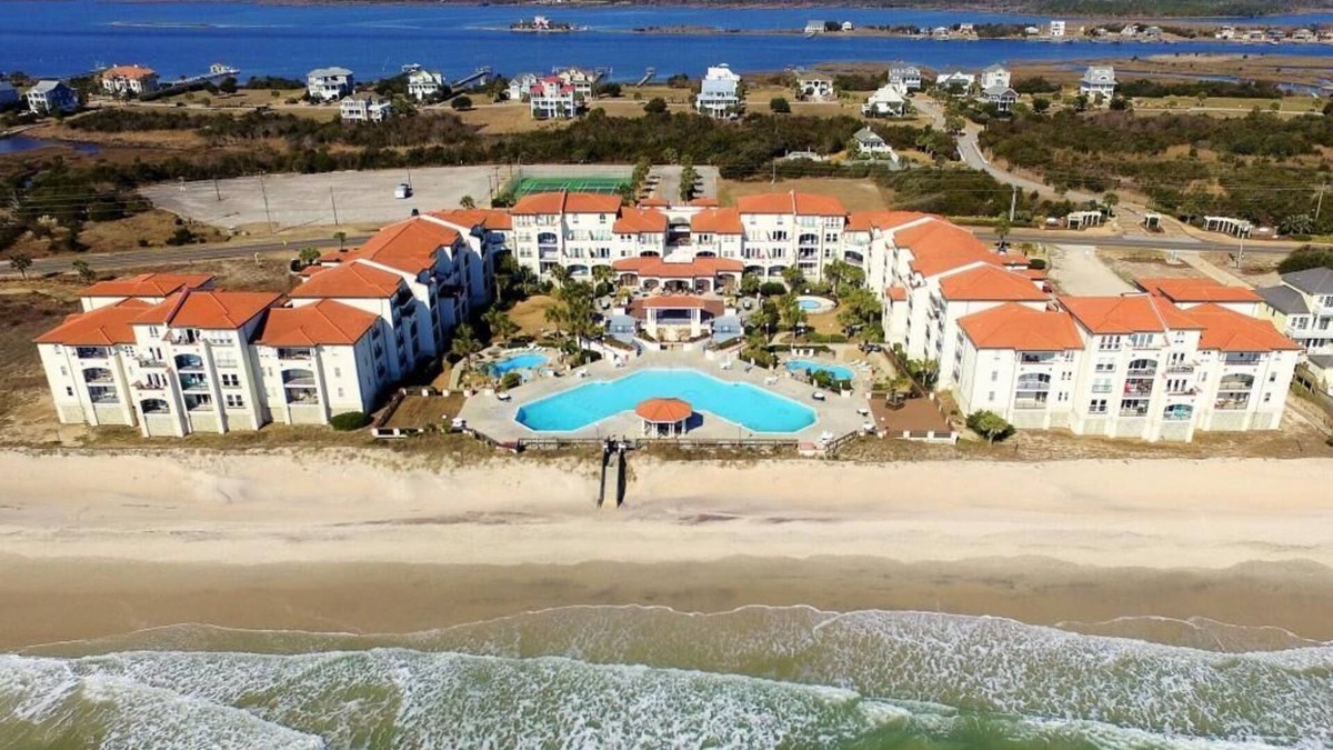 North Topsail Beach Resort | Villa Capriani Resort Ocean Front #2- King SuiteTwo