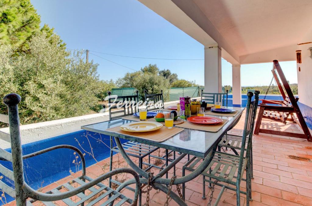 Lagoa e Carvoeiro Villa | Villa Caramu - rustic 3 bedroom villa with private pool and great seaviews