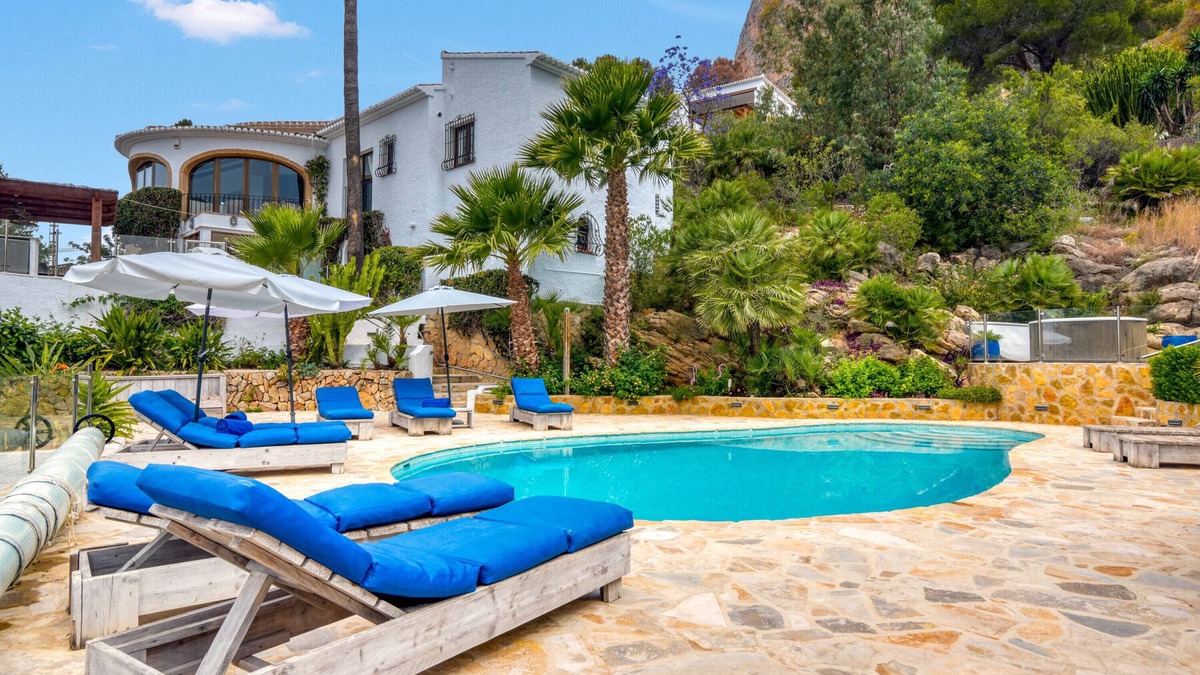 Montgo de Toscamar Villa | Villa 'Caroix' with Sea View, Wi-Fi and Air Conditioning