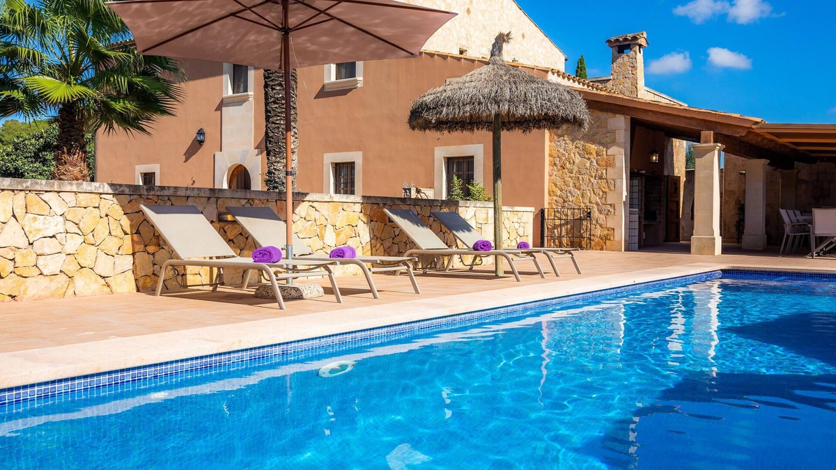 Felanitx Villa | Villa "Cas Cuni" with Pool, Terrace & Wi-Fi