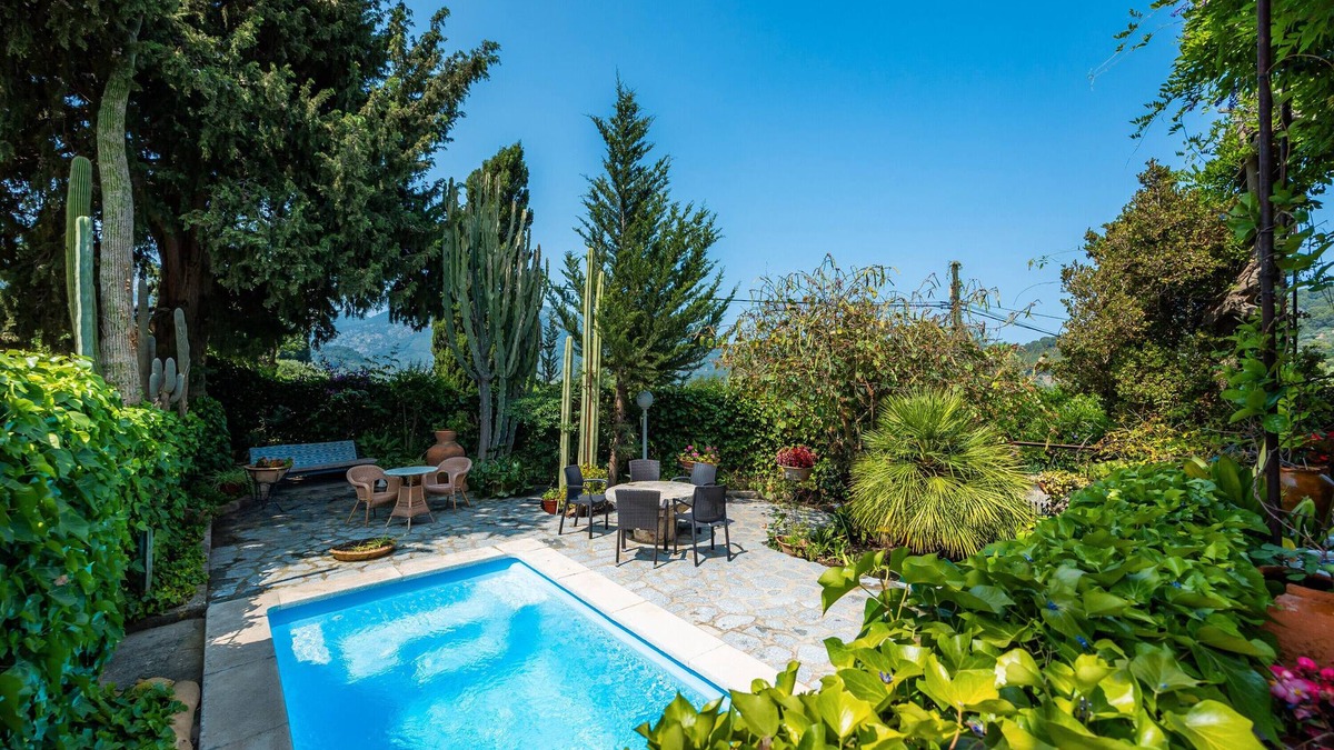 Biniaraix Villa | Villa 'Cas Patró Lau Bis' with Mountain Views, Wi-Fi