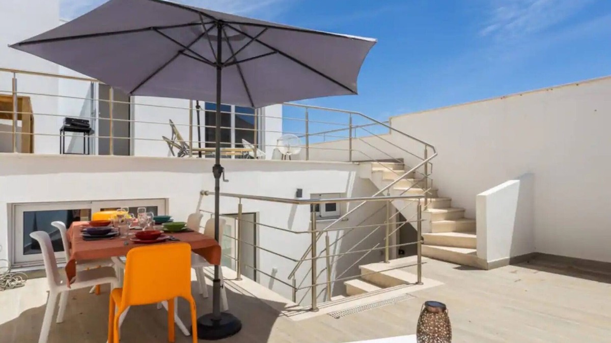 Setubal Villa | Villa 'Casa Da Madou' with Terrace & Wi-Fi