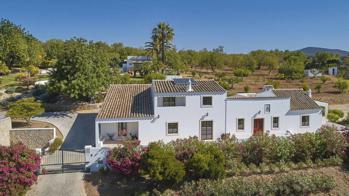 Moncarapacho e Fuseta Villa | Villa Casa do Carmo | Charming vacation home with private pool | Moncarapacho