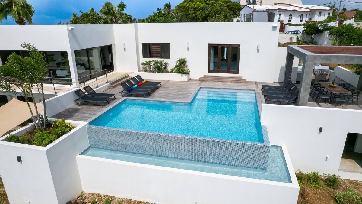 Jan Thiel Villa | Villa Casa Pasha- 4 bedroom villa with authentic panoramic view over Janthiel la