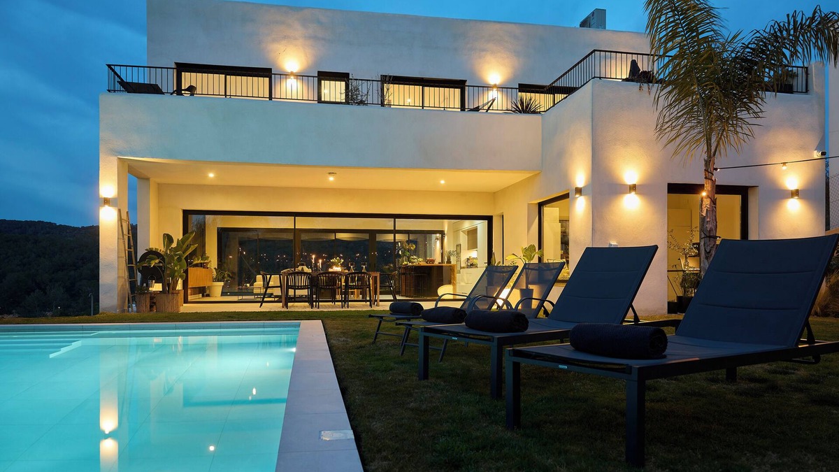 Vallpineda Villa | Villa Casa Selva - Luxury and nature only 7 minutes drive from Sitges