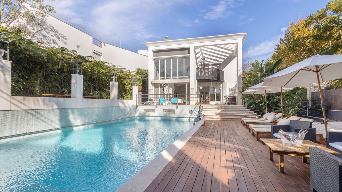 Masnou Villa | Villa 'Cela' with Sea View, Wi-Fi and Air Conditioning