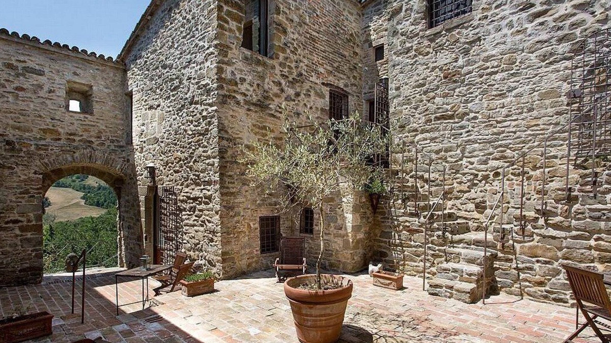 Umbertide House | Villa Cenobio C: A characteristic and welcoming studio apartment made of stone, with Free WI-FI.