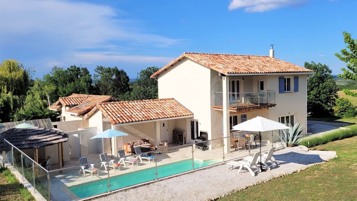 Donazac Villa | Villa center of the Cathar region Carcassonne charm & elegance are the key words