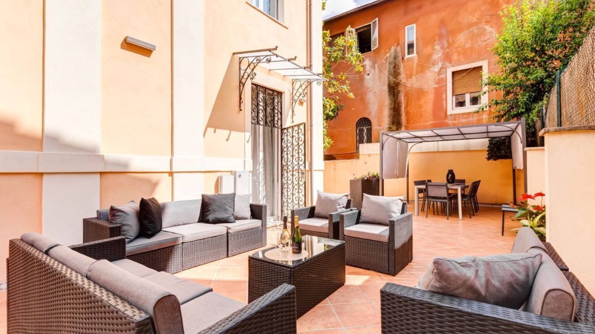 Gianicolense Villa | Villa Chiara - a new Luxury Star is born in Rome!