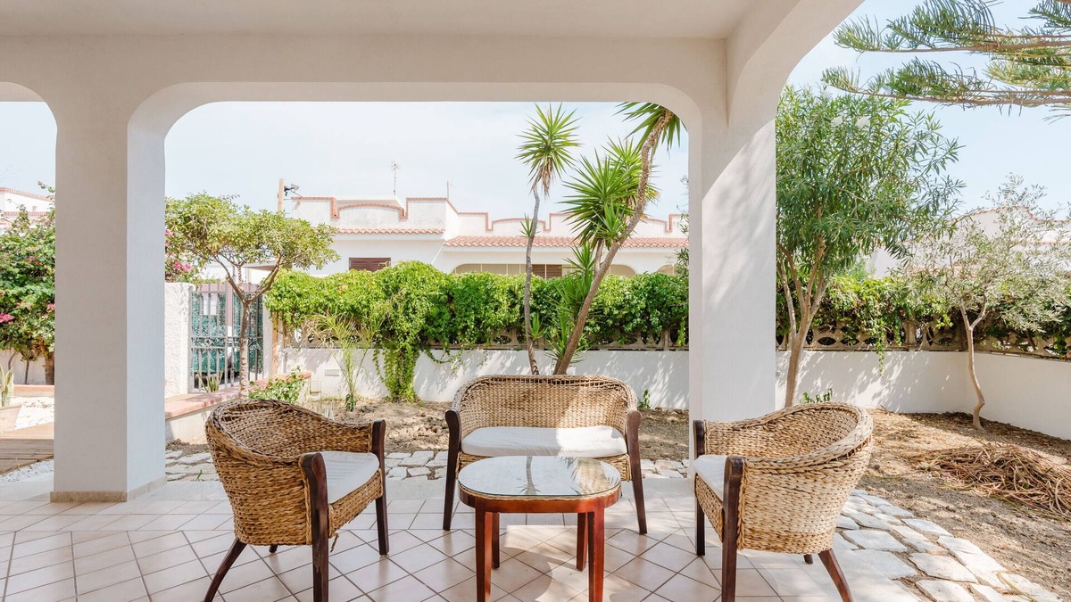 Triscina Villa | Villa "Chiara" with Sea View, Terrace, Wi-Fi & Air Conditioning