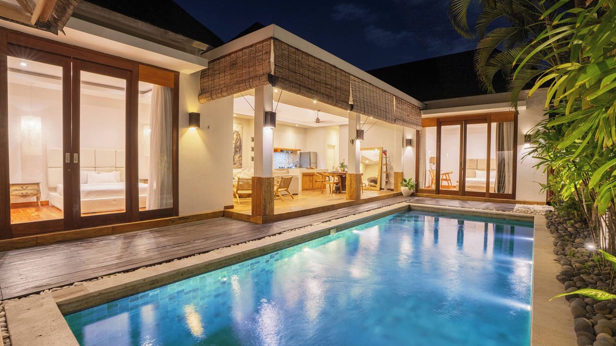 Sunset Road Villa | Villa Chloe Seminyak