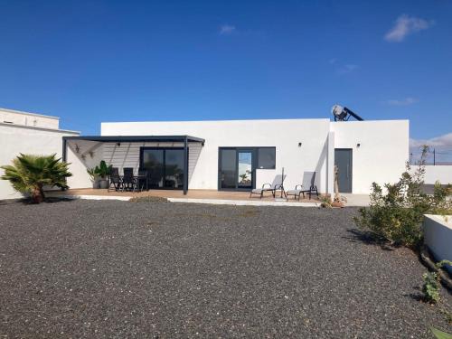 El Cuchillo Villa | Villa Chona