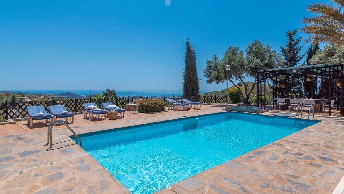 Puerto de la Torre Villa | Villa Cielo Málaga by Ruralidays