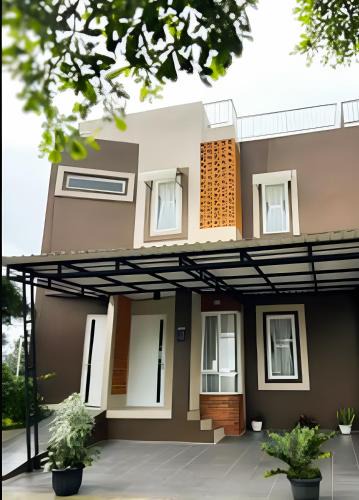 Cijeruk Villa | Villa Cijeruk i1 - View Gunung Salak