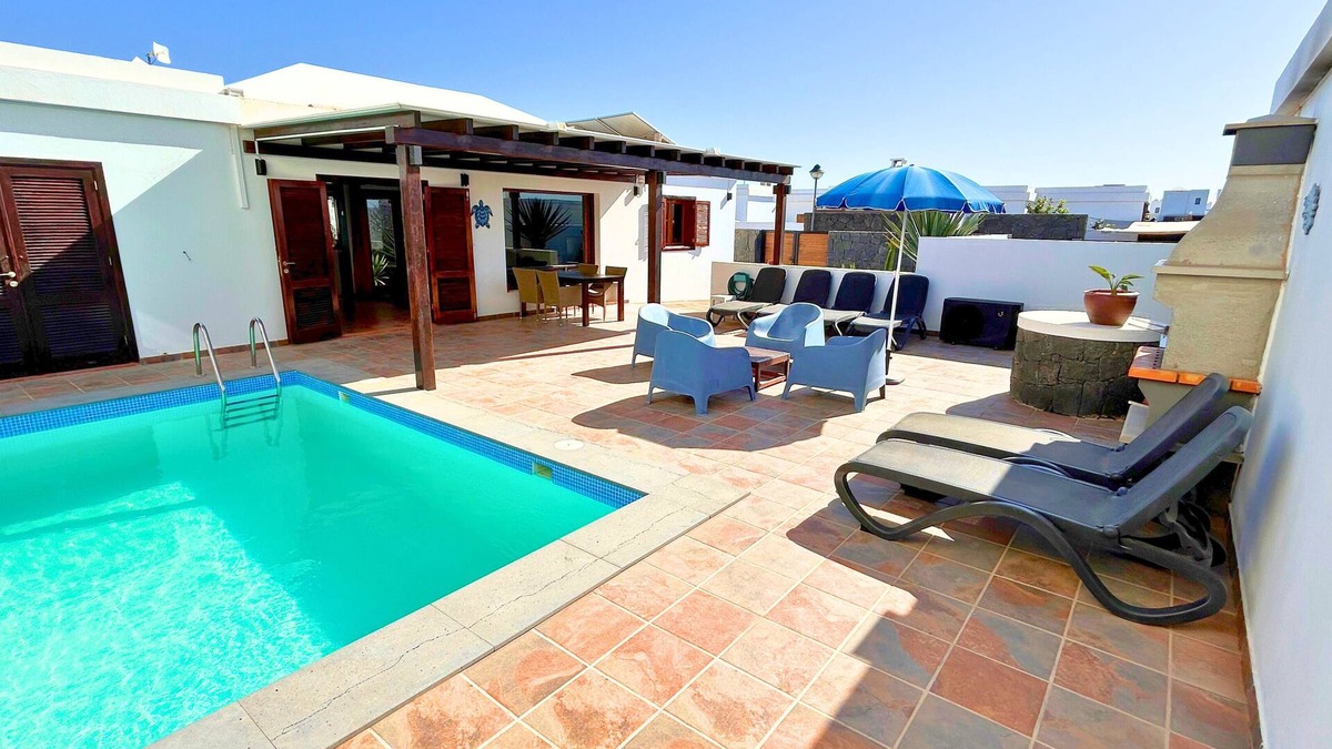 Playa Blanca Villa | Villa Citrus, heated private pool, air conditioner